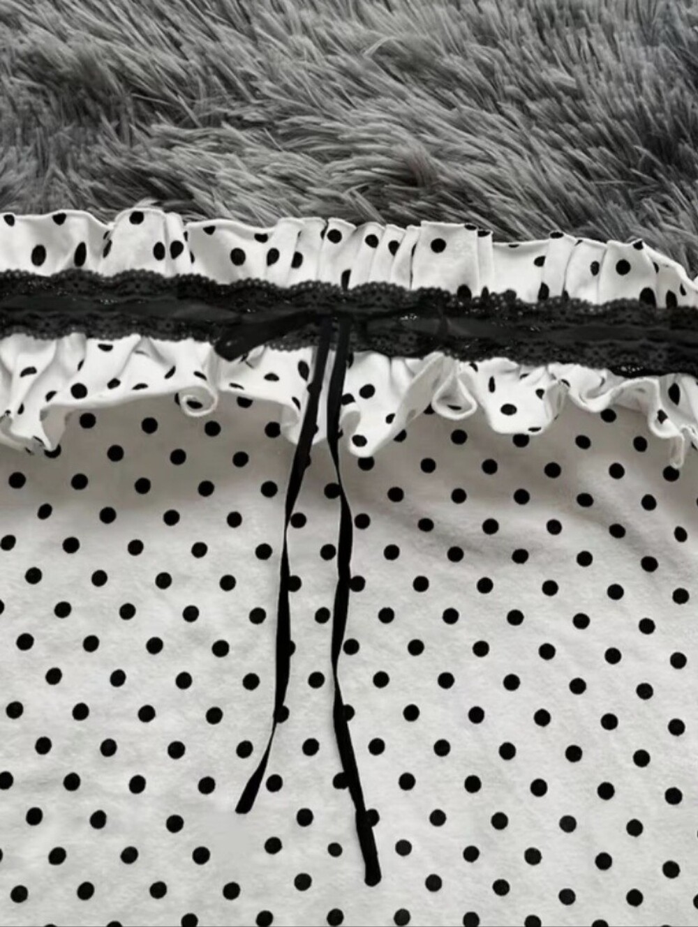 Women's Ruffled Pleated Polka Dot Print Contrast Lace Strapless Mini Dress - Picture 3 of 4